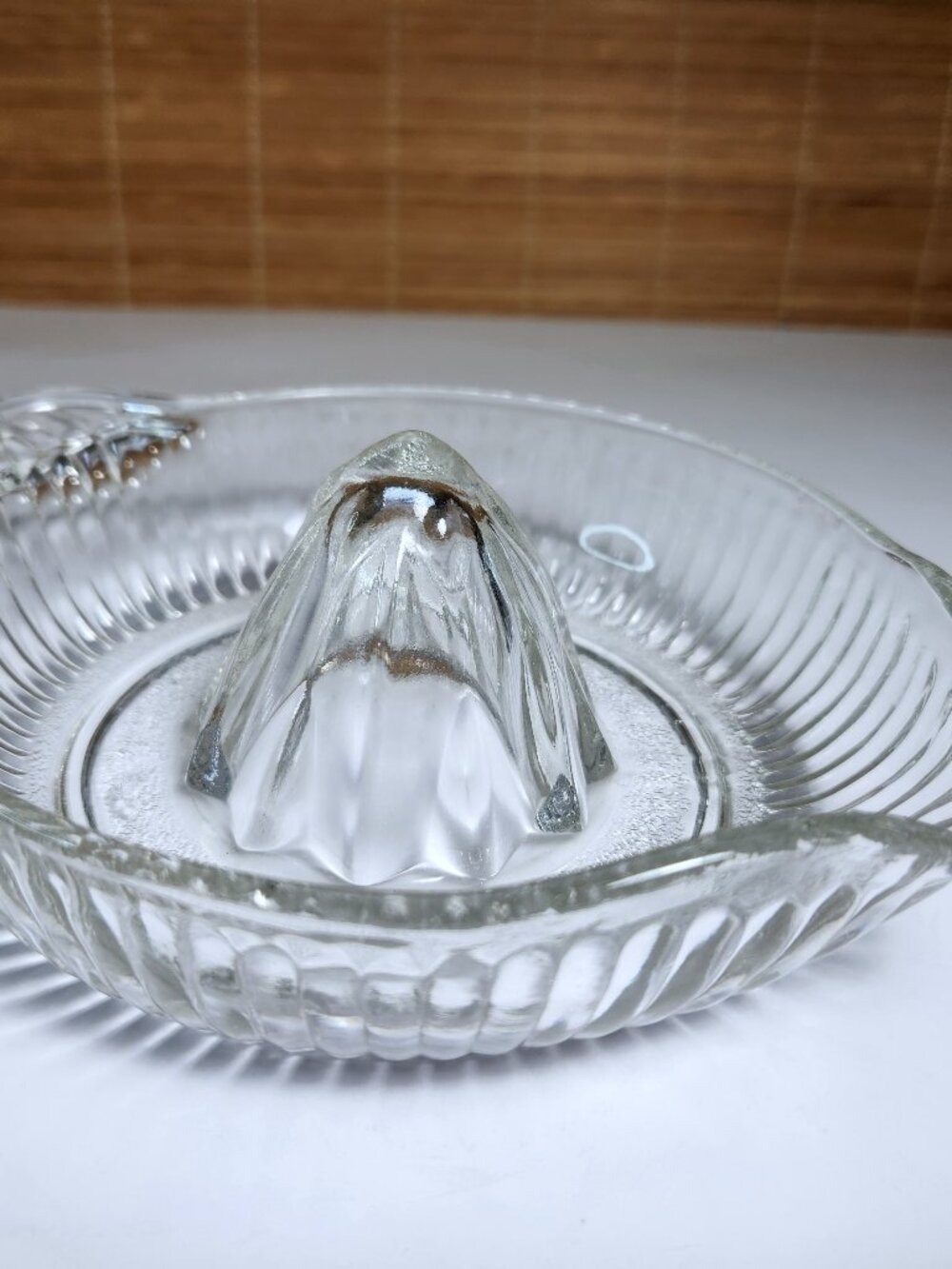 Vintage Heavy Clear Glass Hand Citrus Juicer Reamer Pour Spout Tab Handle 6 Inch
